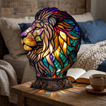 Lampa witrażowa - Czarujący lew Leon - lampka nocna w sypialni